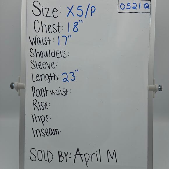 Banana Republic Womans size XS Petite The perfect Cami in Black V-neck Lined - Picture 7 of 7